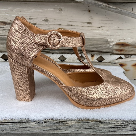 N.Y.L.A. Olysing Metallic Rose Gold T-Strap Block Heel Shoes Women's Size 11 - Picture 1 of 9